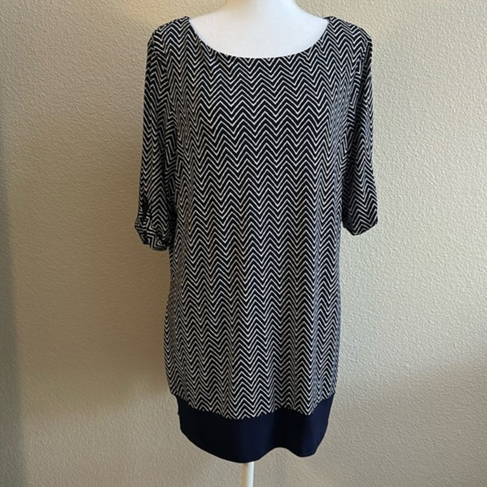 Charter Club M Blue White Geometric Stretch Knit Top Short Sleeve